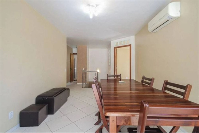 Imagem Imóvel com 3 Quartos à Venda, em Tristeza - Porto Alegre Imagem Imóvel com 3 Quartos à Venda, em Tristeza - Porto Alegre
