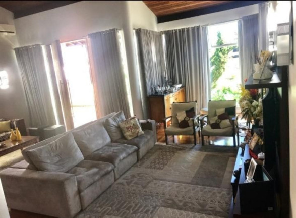 Imagem Casa com 4 Quartos à Venda, 501 m² em Várzea - Teresópolis