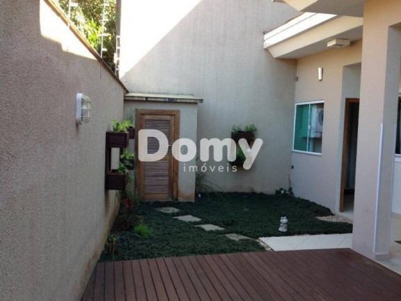 Imagem Casa de Condomínio com 3 Quartos à Venda, 230 m² em América - Joinville Imagem Casa de Condomínio com 3 Quartos à Venda, 230 m² em América - Joinville