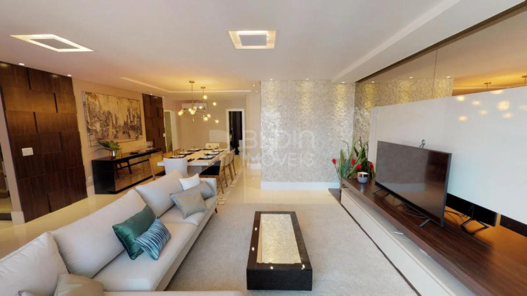 Imagem Apartamento com 3 Quartos à Venda, 131 m² em Centro - Balneário Camboriú Imagem Apartamento com 3 Quartos à Venda, 131 m² em Centro - Balneário Camboriú