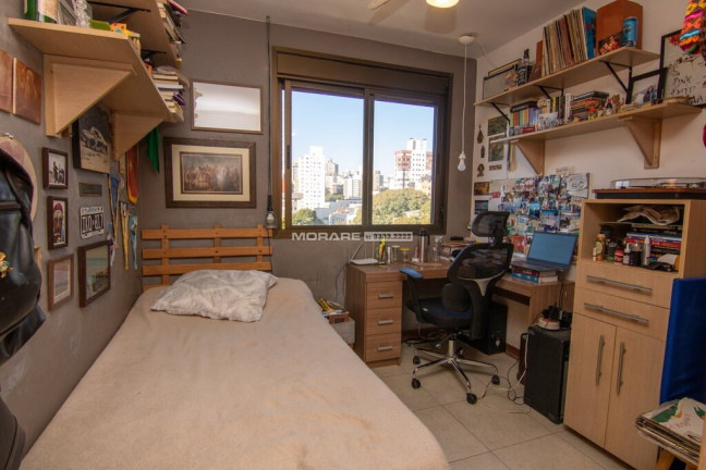 Imagem Imóvel com 3 Quartos à Venda, em Petrópolis - Porto Alegre Imagem Imóvel com 3 Quartos à Venda, em Petrópolis - Porto Alegre