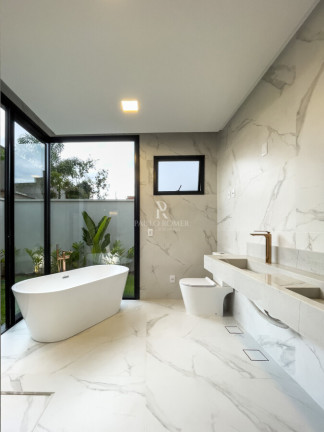 Imagem Casa com 4 Quartos à Venda, 359 m² em Residencial Goiânia Golfe Clube - Goiânia Imagem Casa com 4 Quartos à Venda, 359 m² em Residencial Goiânia Golfe Clube - Goiânia