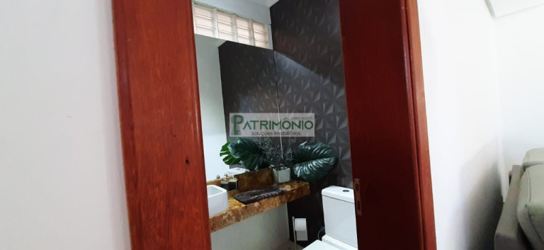 Imagem Casa com 3 Quartos à Venda, 243 m² em Estância Das Flores - Jaguariúna