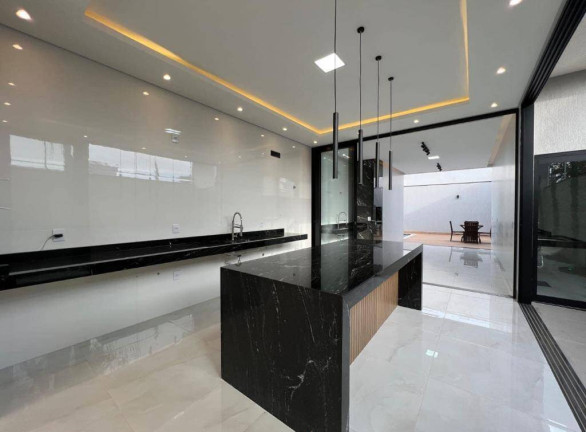 Imagem Casa com 3 Quartos à Venda, 360 m² em Estância Itaguaí - Caldas Novas Imagem Casa com 3 Quartos à Venda, 360 m² em Estância Itaguaí - Caldas Novas