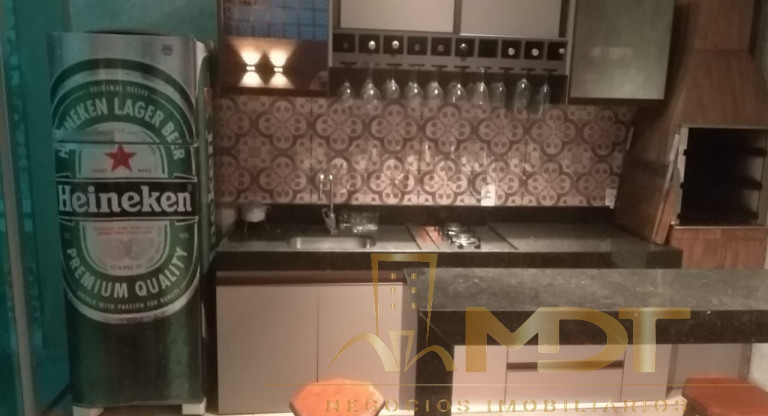 Imagem Casa com 3 Quartos à Venda, 180 m² em Floramar - Belo Horizonte