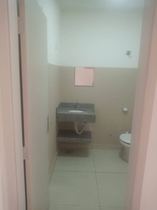 Casa com 3 Quartos para Alugar, 190 m² em Jardim Nasralla - Bauru