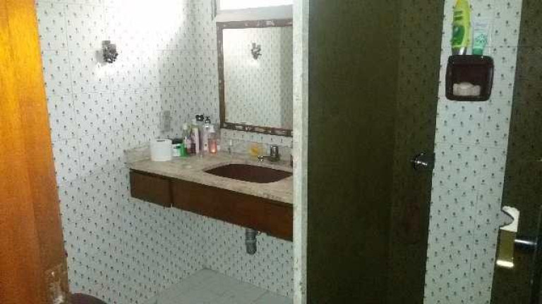 Imagem Sobrado com 5 Quartos à Venda, 353 m² em Vila Jacuí - São Paulo