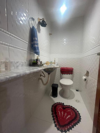Imagem Casa com 4 Quartos à Venda, 117 m² em Várzea - Teresópolis