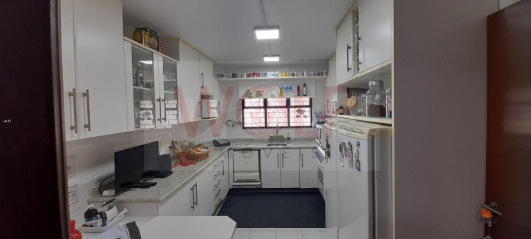 Imagem Sobrado com 3 Quartos à Venda, 147 m² em Bom Retiro - Curitiba Imagem Sobrado com 3 Quartos à Venda, 147 m² em Bom Retiro - Curitiba
