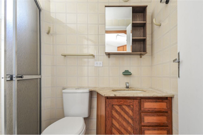 Imagem Imóvel com 1 Quarto à Venda, em Moema - São Paulo Imagem Imóvel com 1 Quarto à Venda, em Moema - São Paulo