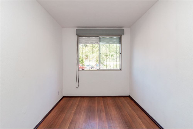 Imagem Imóvel com 1 Quarto à Venda, em Jardim Itu - Porto Alegre Imagem Imóvel com 1 Quarto à Venda, em Jardim Itu - Porto Alegre