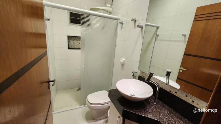 Imagem Sobrado com 3 Quartos à Venda, 260 m² em Amambaí - Campo Grande