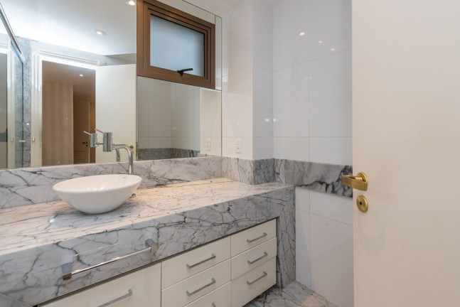 Imagem Apartamento com 3 Quartos à Venda, 203 m² em Rio Branco - Porto Alegre