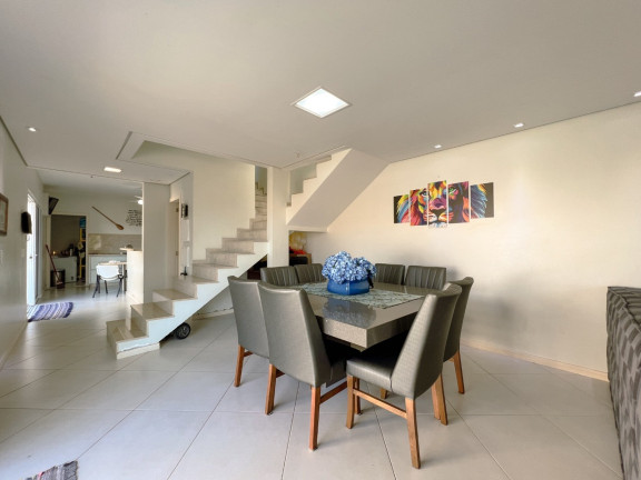 Imagem Casa com 3 Quartos à Venda, 295 m² em Coqueiros - Florianópolis