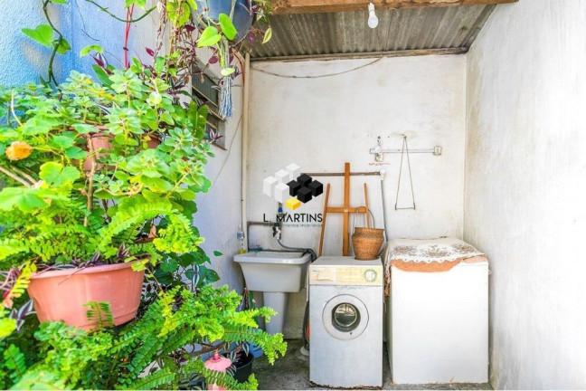 Imagem Casa com 3 Quartos à Venda, 170 m² em Jardim Itu - Porto Alegre