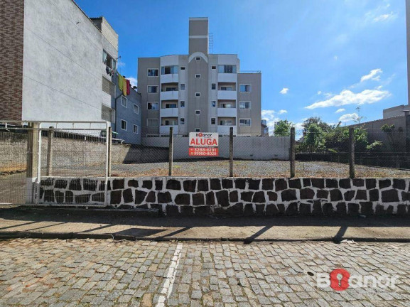 Terreno à Venda ou Locação, 385 m² em Centro - Blumenau