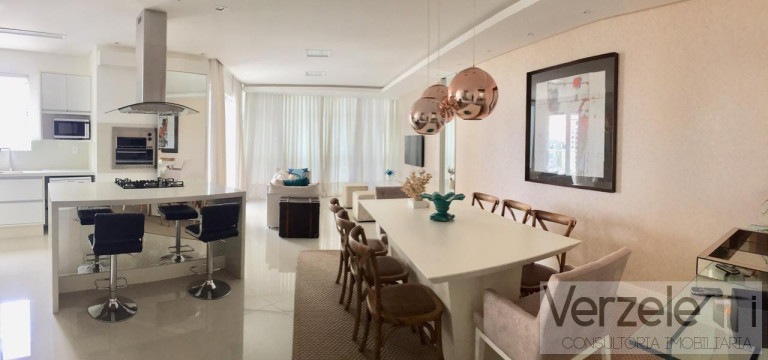 Imagem Apartamento com 3 Quartos à Venda, 130 m² em Centro - Balneário Camboriú Imagem Apartamento com 3 Quartos à Venda, 130 m² em Centro - Balneário Camboriú