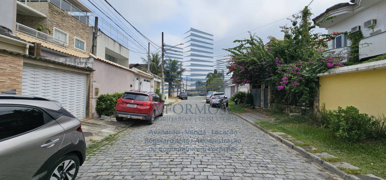 Imagem Casa com 3 Quartos à Venda, 266 m² em Vargem Pequena - Rio De Janeiro Imagem Casa com 3 Quartos à Venda, 266 m² em Vargem Pequena - Rio De Janeiro