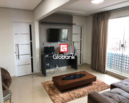 Apartamento com 4 Quartos para Alugar, 1 m² em Centro - Montes Claros