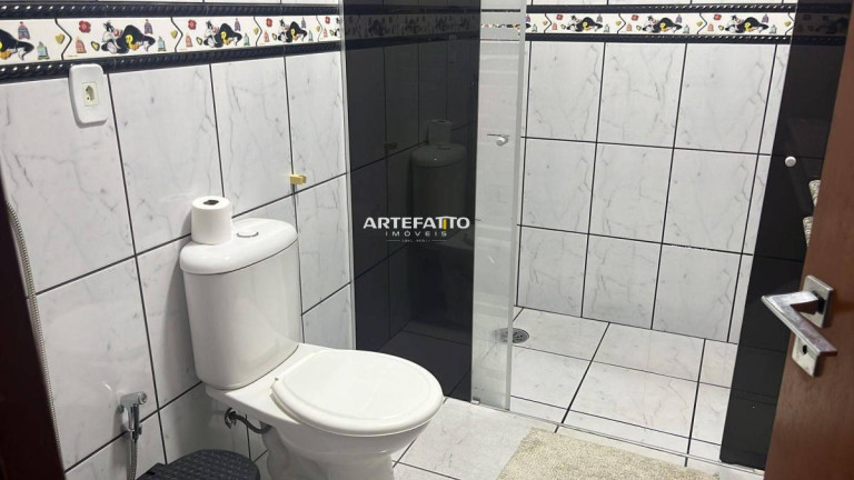 Imagem Casa com 3 Quartos à Venda, 288 m²