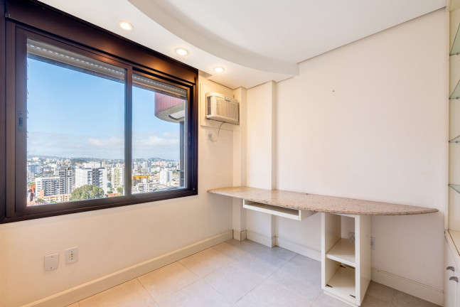 Imagem Cobertura com 4 Quartos à Venda, 242 m² em Rio Branco - Porto Alegre Imagem Cobertura com 4 Quartos à Venda, 242 m² em Rio Branco - Porto Alegre