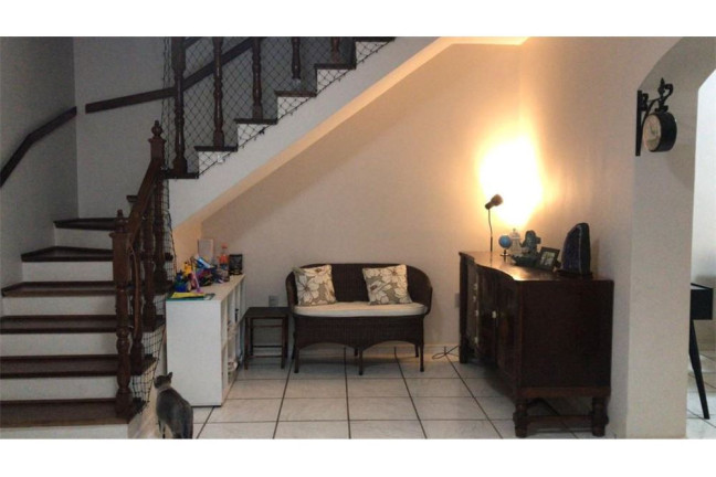 Imagem Casa com 4 Quartos à Venda, em Vila Santo Estevão - São Paulo Imagem Casa com 4 Quartos à Venda, em Vila Santo Estevão - São Paulo