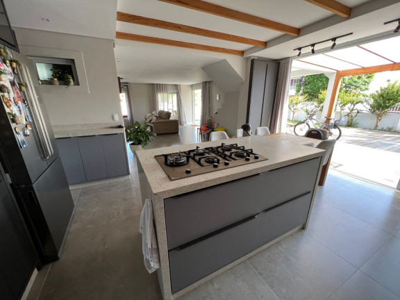 Imagem Sobrado com 4 Quartos à Venda, 190 m² em Enseada Da Pinheira - Palhoça Imagem Sobrado com 4 Quartos à Venda, 190 m² em Enseada Da Pinheira - Palhoça