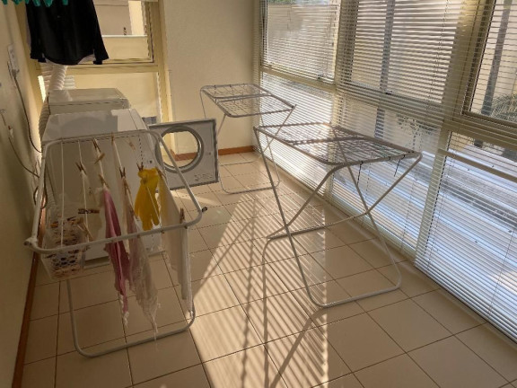 Imagem Imóvel com 2 Quartos à Venda, em Menino Deus - Porto Alegre Imagem Imóvel com 2 Quartos à Venda, em Menino Deus - Porto Alegre