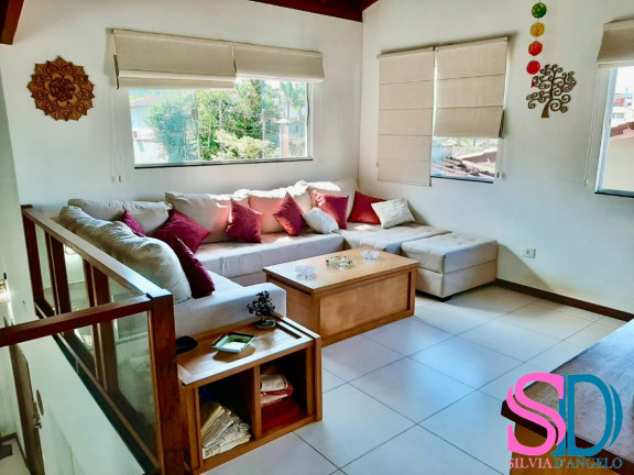 Imagem Casa com 4 Quartos à Venda, 205 m² em Toninhas - Ubatuba Imagem Casa com 4 Quartos à Venda, 205 m² em Toninhas - Ubatuba
