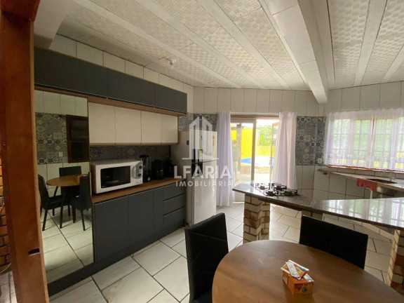 Imagem Casa com 5 Quartos para Temporada,  em Cambiju - Itapoá