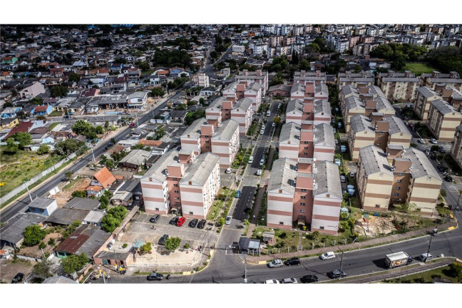 Imagem Imóvel com 2 Quartos à Venda,  em Rubem Berta - Porto Alegre