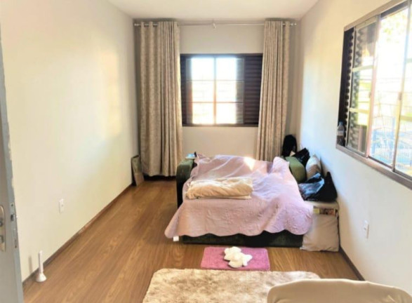Imagem Sobrado com 2 Quartos à Venda, 500 m² em Glória - Porto Alegre
