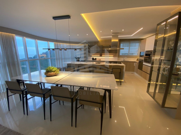 Imagem Apartamento com 4 Quartos à Venda, 238 m² em Centro - Balneário Camboriú Imagem Apartamento com 4 Quartos à Venda, 238 m² em Centro - Balneário Camboriú