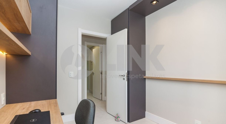 Imagem Apartamento com 2 Quartos à Venda, 60 m² em São Sebastião - Porto Alegre Imagem Apartamento com 2 Quartos à Venda, 60 m² em São Sebastião - Porto Alegre