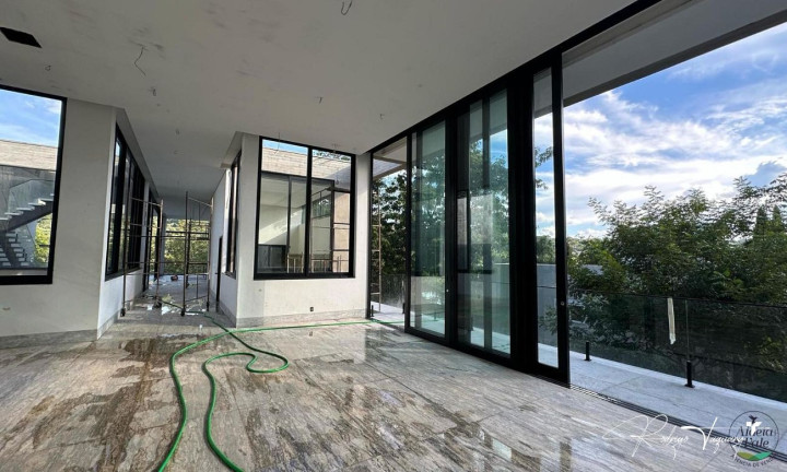 Casa de Condomínio com 6 Quartos à Venda, 1.100 m² em Residencial Aldeia Do Vale - Goiânia