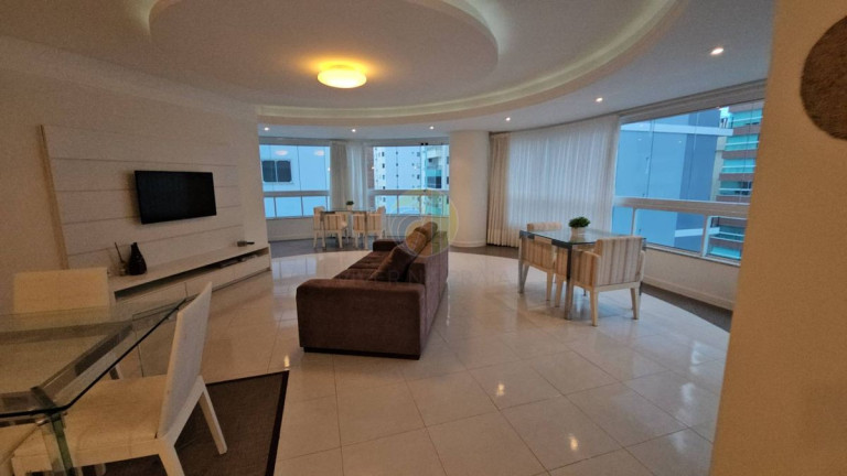 Imagem Apartamento com 3 Quartos à Venda, 144 m² em Centro - Balneário Camboriú Imagem Apartamento com 3 Quartos à Venda, 144 m² em Centro - Balneário Camboriú