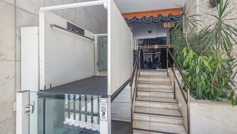 Imagem Imóvel com 3 Quartos à Venda, 129 m² em Copacabana - Rio De Janeiro Imagem Imóvel com 3 Quartos à Venda, 129 m² em Copacabana - Rio De Janeiro