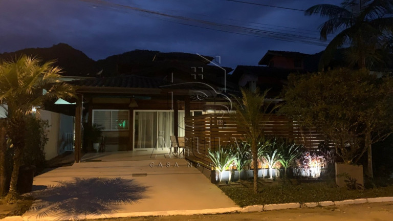 Casa de Condomínio com 4 Quartos à Venda, 207 m² em Horto Florestal - Ubatuba