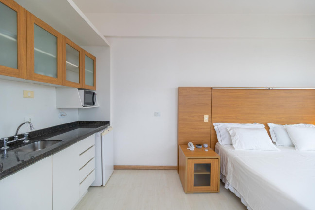Imagem Apartamento com 1 Quarto para Alugar, 31 m² em Centro - Curitiba Imagem Apartamento com 1 Quarto para Alugar, 31 m² em Centro - Curitiba
