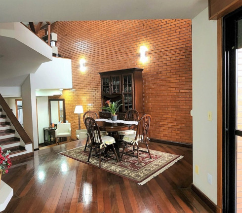 Imagem Imóvel com 3 Quartos à Venda, em Cristal - Porto Alegre Imagem Imóvel com 3 Quartos à Venda, em Cristal - Porto Alegre