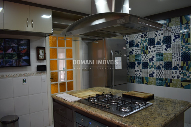 Imagem Casa com 5 Quartos à Venda, 800 m² em Região Do Alto Do Capivari - Campos Do Jordão Imagem Casa com 5 Quartos à Venda, 800 m² em Região Do Alto Do Capivari - Campos Do Jordão