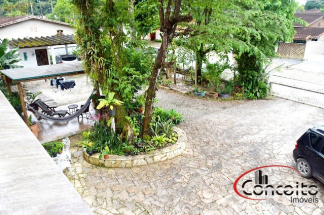 Imagem Casa com 9 Quartos à Venda, 420 m² em Jardim Samambaia - Ubatuba