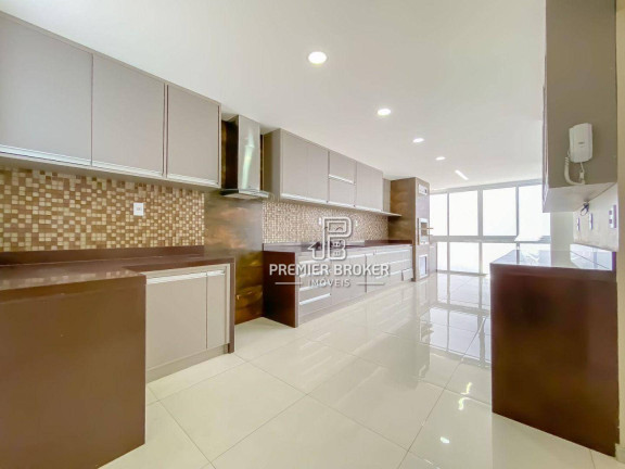 Imagem Casa com 4 Quartos à Venda, 320 m² em Alto - Teresópolis Imagem Casa com 4 Quartos à Venda, 320 m² em Alto - Teresópolis