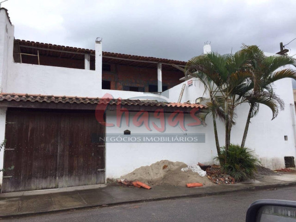 Casa com 3 Quartos à Venda, 190 m² em Gaivotas - Caraguatatuba