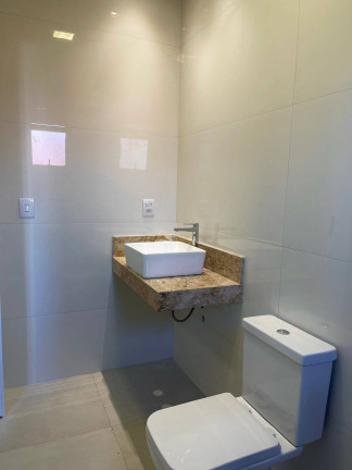 Imagem Casa com 3 Quartos à Venda, 268 m² em Tijucal - Cuiabá