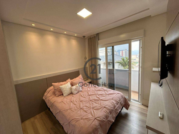 Imagem Casa com 4 Quartos à Venda, 355 m² em Cidade Universitária Pedra Branca - Palhoça Imagem Casa com 4 Quartos à Venda, 355 m² em Cidade Universitária Pedra Branca - Palhoça