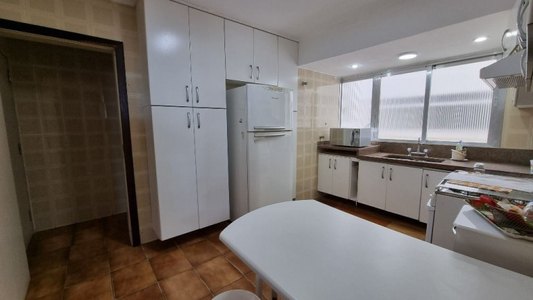 Imagem Apartamento com 3 Quartos à Venda, 190 m² em Pitangueiras - Guarujá Imagem Apartamento com 3 Quartos à Venda, 190 m² em Pitangueiras - Guarujá