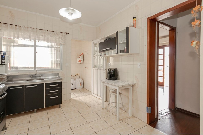 Imagem Casa com 3 Quartos à Venda, 167 m² em Vila Jardim - Porto Alegre Imagem Casa com 3 Quartos à Venda, 167 m² em Vila Jardim - Porto Alegre