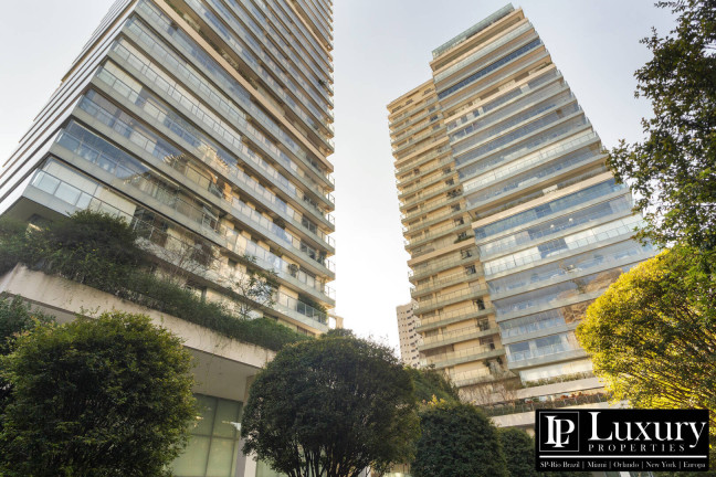 Apartamento com 4 Quartos à Venda, 535 m² em Vila Nova Conceição - São Paulo