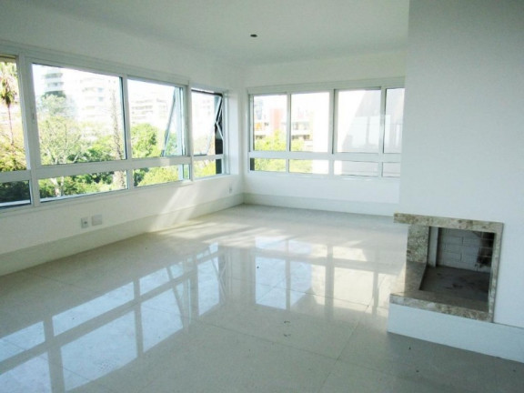 Imagem Imóvel com 3 Quartos à Venda, 395 m² em Auxiliadora - Porto Alegre Imagem Imóvel com 3 Quartos à Venda, 395 m² em Auxiliadora - Porto Alegre